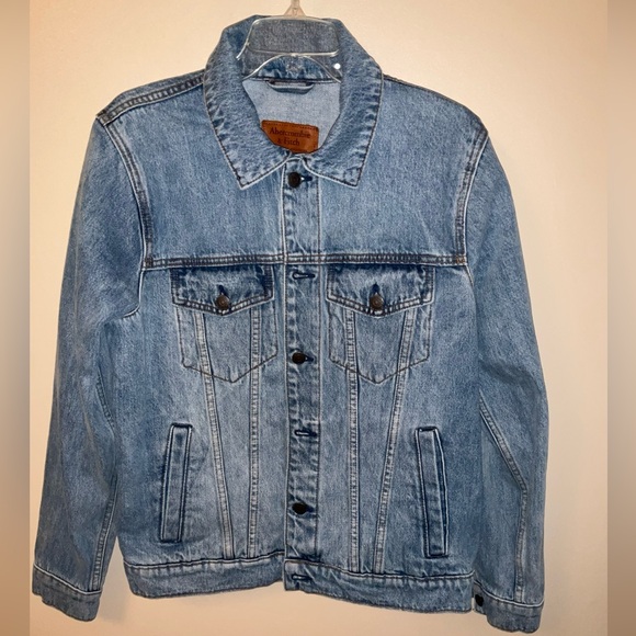 Abercrombie & Fitch Men's Light Blue Denim Jacket - Picture 2 of 8